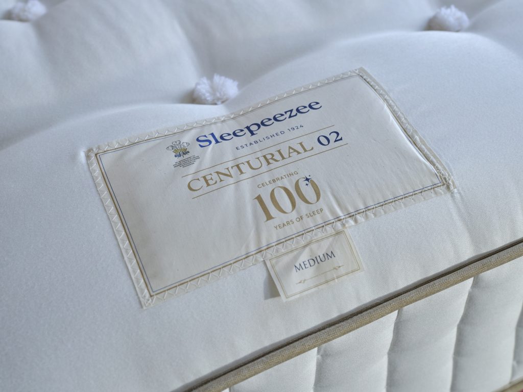 Centurial 02 Sleepeezee